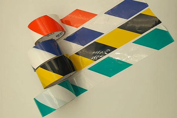 Băng cảnh báo: Bộ phận bảo vệ trực quan quan trọng cho sự an toàn của công chúng và người lao động