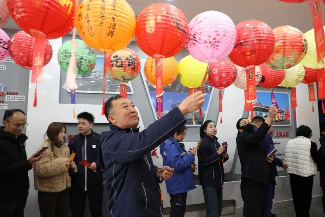 ​Đoàn tụ mừng xuân ấm áp